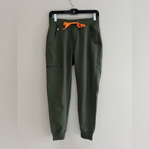 FIGS Zamora Jogger Scrub Pants in Limited Edition Spruce Green, size XS/P